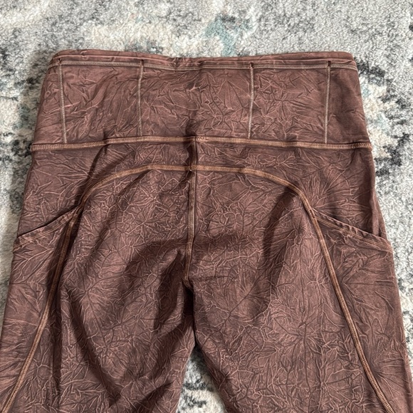 Lululemon Fast and Free Tight 25" Ice Dye *Non-Reflective
Ice Wash Brown Earth - Picture 5 of 8